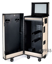 サドルトランク（鞍箱）
